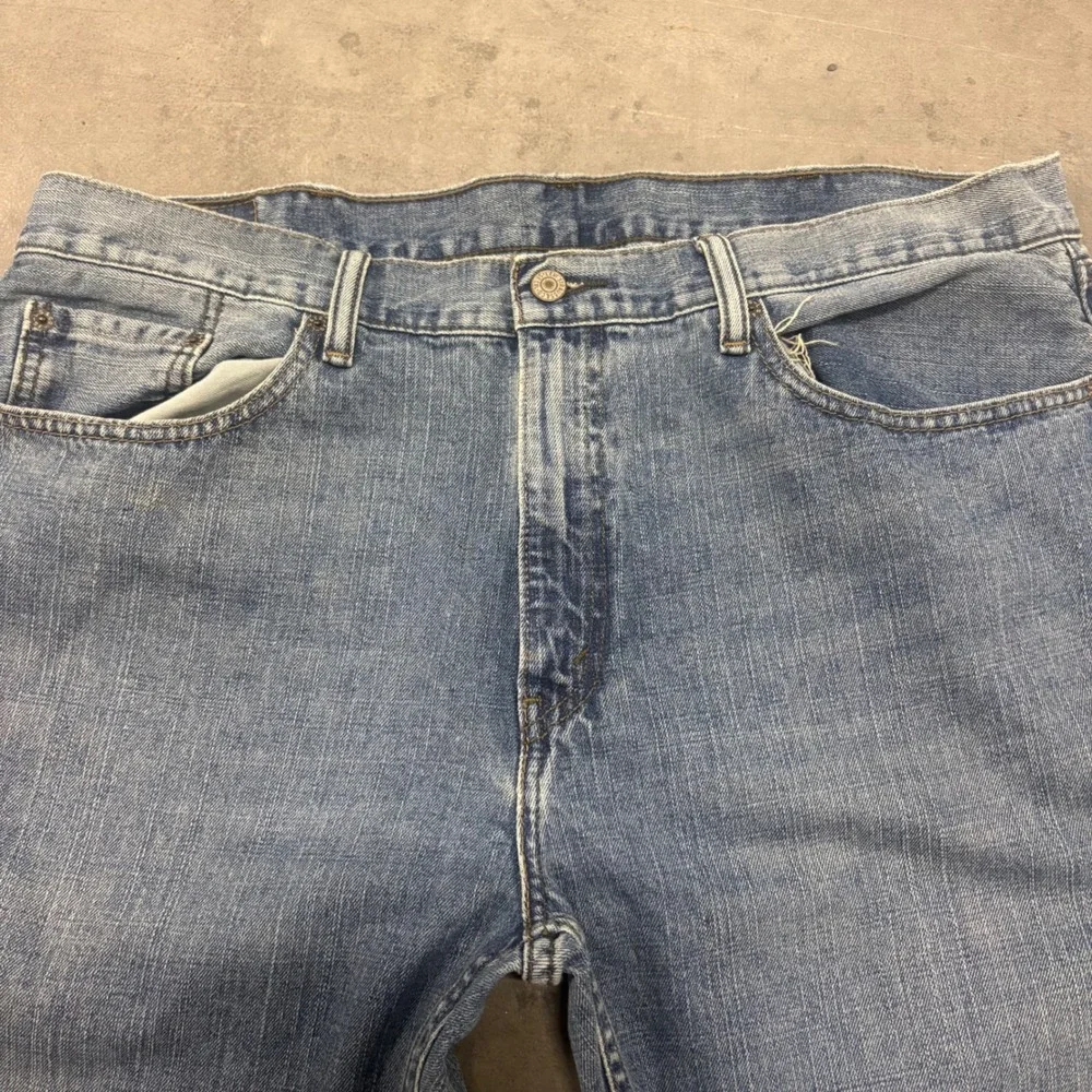 Levi's 559 Relaxed Straight Jeans Mens 38x30 Medium Wash Blue Denim 00559-0179